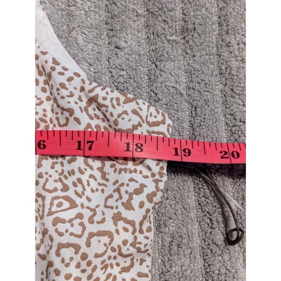 Vince Camuto Animal Print Tank Top Sleeveless Ruffle Strap Casual Medium NWT $59 - Picture 10 of 11